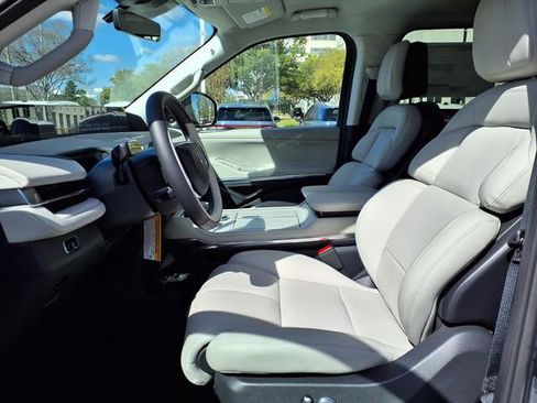 New 2026 Lincoln Navigator Premiere AWD/4WD image 7