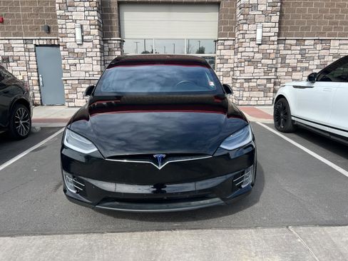Used 2018 Tesla Model X 75D image 8