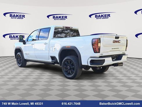 Used 2024 GMC Sierra 3500 AT4 image 7