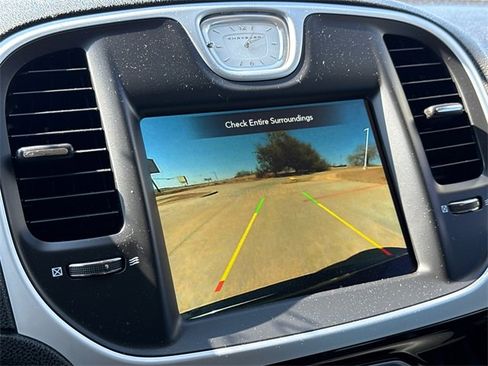 Used 2023 Chrysler 300 Touring w/ Sport Appearance Package image 23