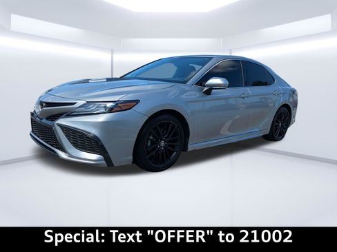 Used 2022 Toyota Camry XSE w/ Navigation Package FWD image 7