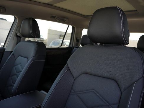 New 2026 Volkswagen Atlas SE image 11