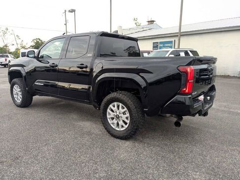 Used 2025 Toyota Tacoma SR5 AWD/4WD image 6