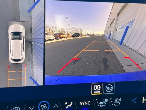 New 2026 Chevrolet Equinox EV RS image 17