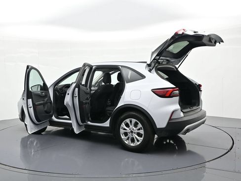 Certified 2025 Ford Escape Active FWD image 24