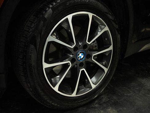 Used 2018 BMW X5 xDrive40e AWD/4WD image 3