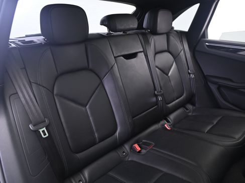 Certified 2023 Porsche Macan S AWD/4WD image 19