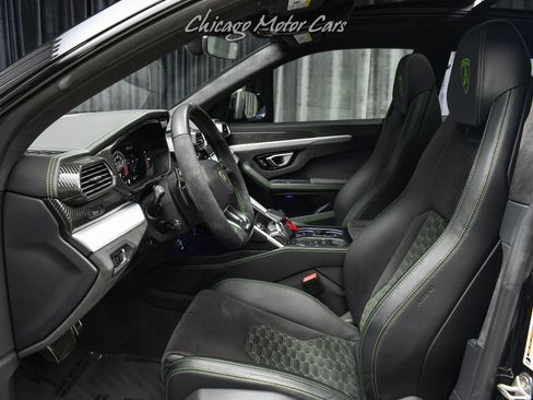 Used 2020 Lamborghini Urus image 22