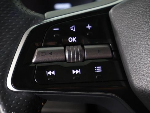 Used 2024 Nissan Ariya AWD image 48