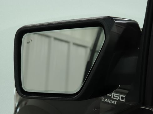 Used 2021 Ford F150 Lariat w/ Equipment Group 502A High AWD/4WD image 25