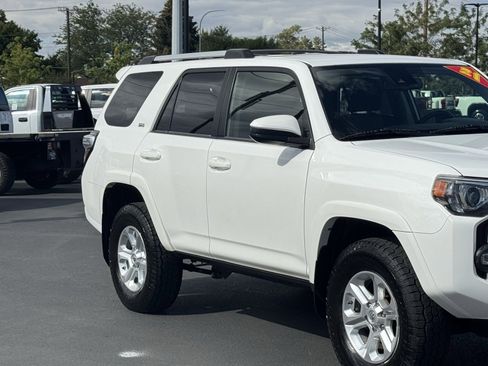 Used 2021 Toyota 4Runner SR5 image 3