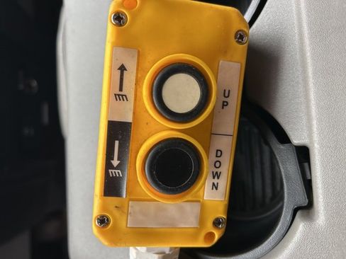 Used 2018 Ford F550 4x4 Regular Cab Super Duty image 20