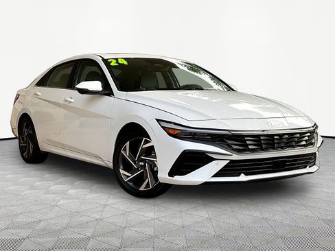 Used 2024 Hyundai Elantra Limited FWD image 3