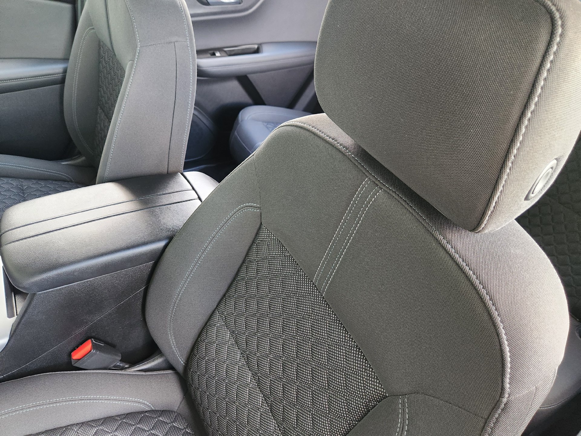 Used 2019 Chevrolet Blazer LT FWD image 16
