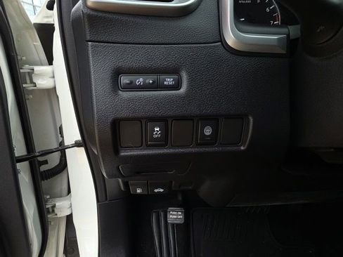 Used 2021 Nissan Murano SV FWD image 14
