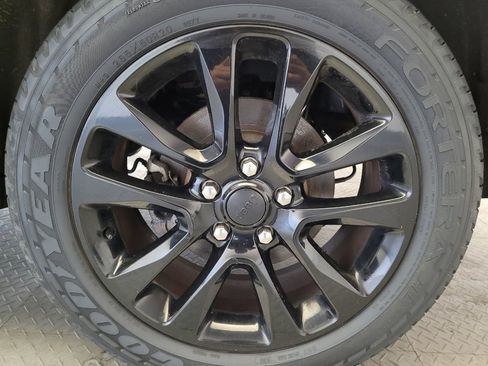 Used 2017 Jeep Grand Cherokee Altitude RWD image 31