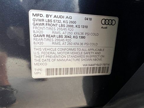 Used 2018 Audi SQ5 Premium Plus w/ Navigation Package image 29