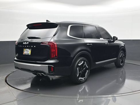 Used 2023 Kia Telluride S w/ S Sunroof Package FWD image 6