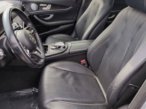 Used 2019 Mercedes-Benz E 300 4MATIC w/ Premium 1 Package image 15