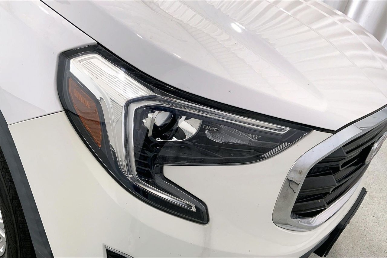 Used 2020 GMC Terrain SLE w/ Driver Convenience Package FWD image 12