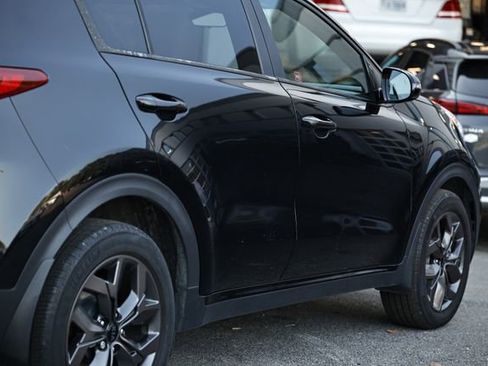 Used 2022 Kia Sportage Nightfall Edition image 8