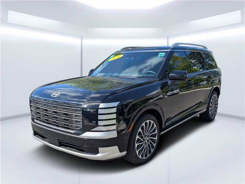 Certified 2026 Hyundai Palisade Calligraphy FWD image 7