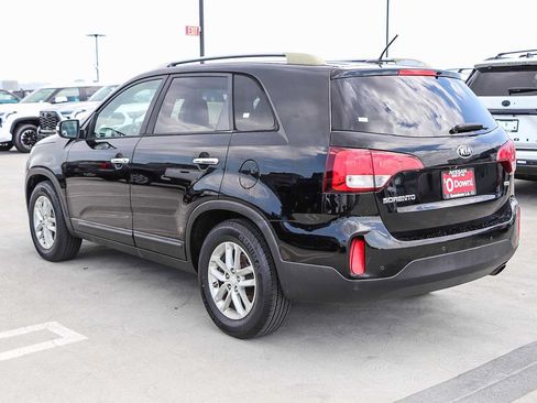 Used 2015 Kia Sorento LX FWD image 8