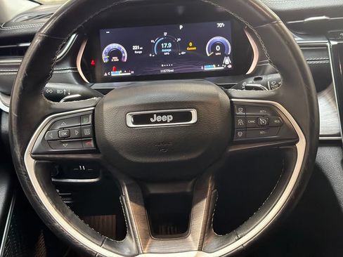 Used 2022 Jeep Grand Cherokee L Limited AWD/4WD image 19