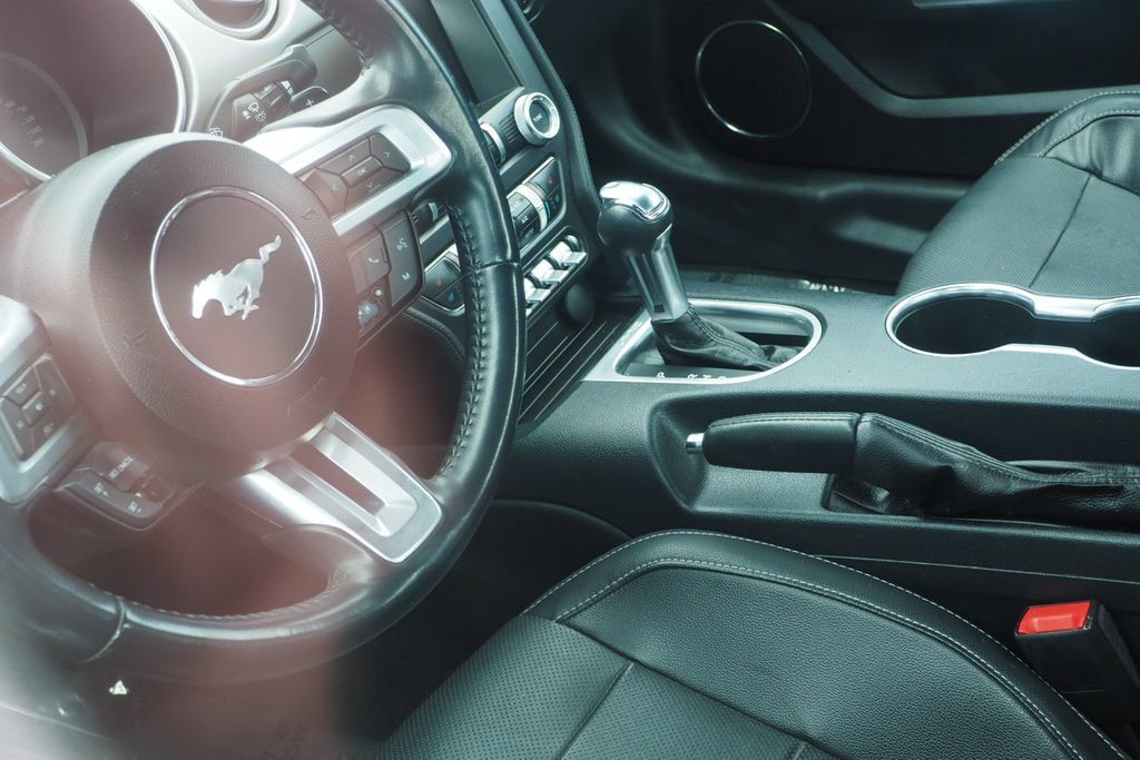 Used 2021 Ford Mustang GT Premium RWD image 5