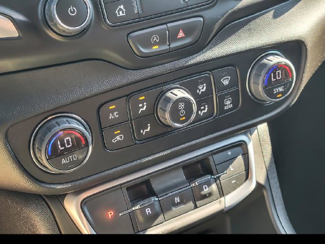 Certified 2024 GMC Terrain SLT AWD/4WD image 12