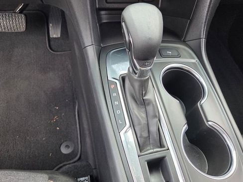 Used 2023 Chevrolet Equinox LT image 30