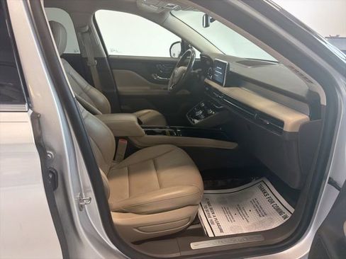 Used 2020 Lincoln Corsair AWD w/ Premium Package image 34