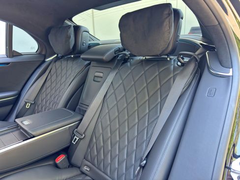 Used 2022 Mercedes-Benz S 580 4MATIC Sedan w/ AMG Line Package image 45