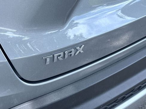 Used 2025 Chevrolet Trax LT w/ Driver Confidence Package FWD image 10