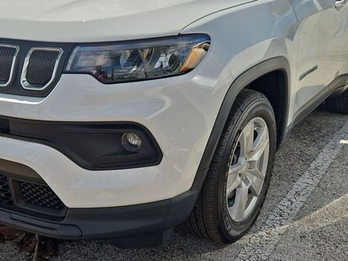 Used 2022 Jeep Compass Latitude FWD image 10