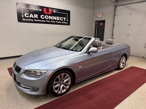 Used 2011 BMW 328i Convertible RWD image 2