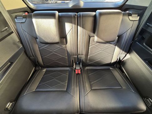 Used 2025 Volkswagen Atlas SE image 21