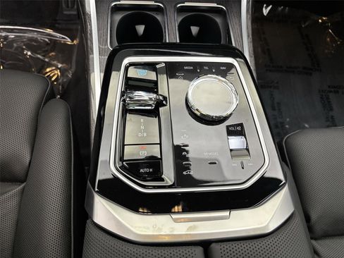 New 2026 BMW i7 xDrive60 AWD/4WD image 23
