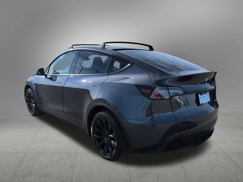 Used 2022 Tesla Model Y Long Range image 4