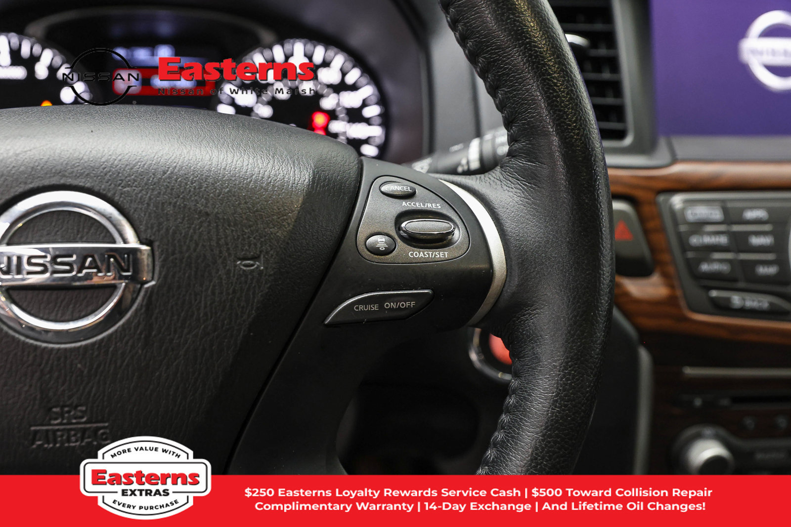 Used 2020 Nissan Pathfinder Platinum AWD/4WD image 16