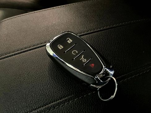 Used 2023 Chevrolet Traverse LT AWD/4WD image 35