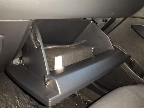 Used 2024 Toyota Corolla SE image 18