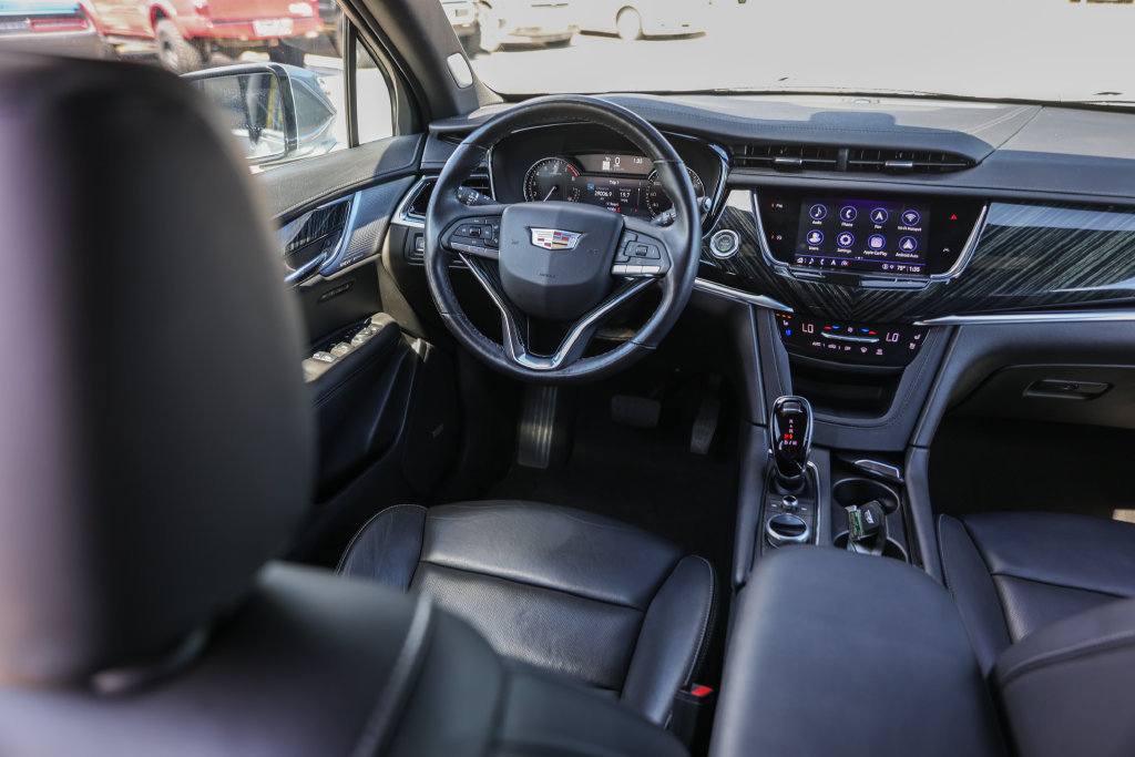 Used 2025 Cadillac XT6 Premium Luxury FWD image 29