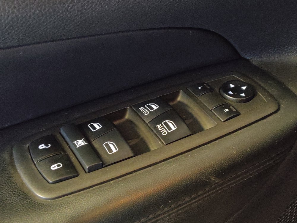 Used 2021 Jeep Grand Cherokee Laredo X RWD image 27