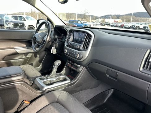 Used 2022 Chevrolet Colorado LT w/ Safety Package image 17