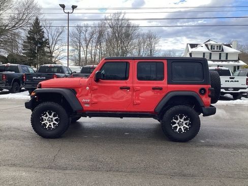 Used 2018 Jeep Wrangler Unlimited Sport image 4