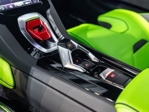 Used 2022 Lamborghini Huracan EVO RWD image 42