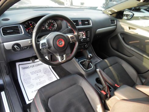 Used 2012 Volkswagen Jetta GLI Autobahn image 11