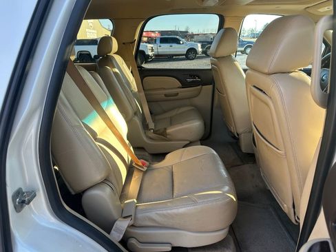 Used 2009 GMC Yukon Denali image 8