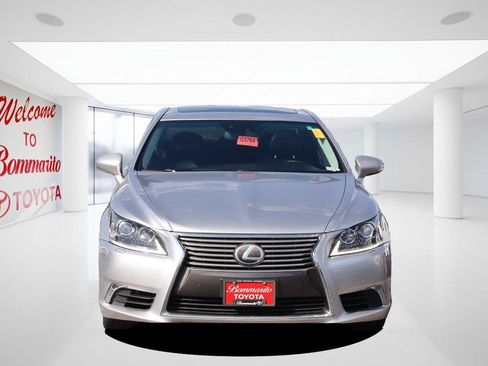 Used 2016 Lexus LS 460 AWD w/ Comfort Package image 4